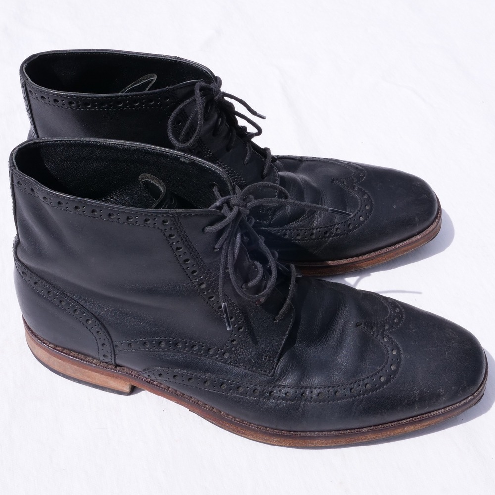 Modern Cole‎ Haan Liam semi wingtip chukka boots